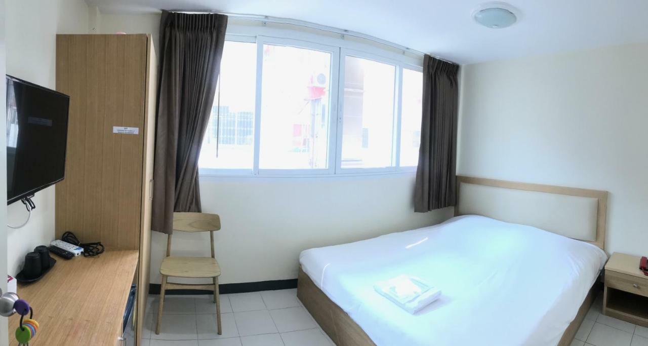 Nana Best Inn Bangkok Extérieur photo